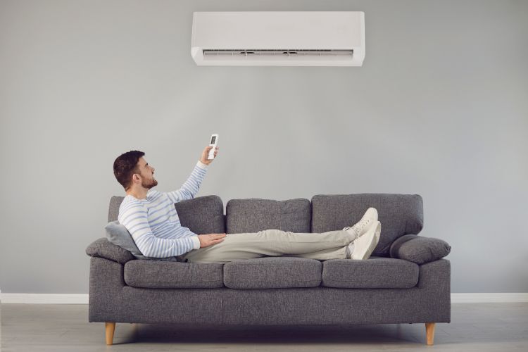 Air Conditioning Service in UAE: Expert Tips & Car